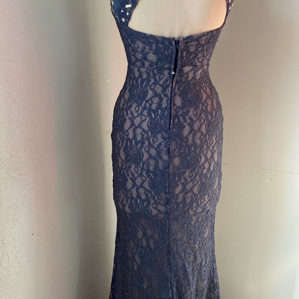 Beautiful Dress City Triangels